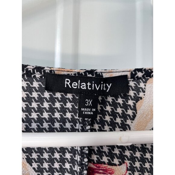Relativity Tunic Top Plus Size 3X Floral Houndstooth O Ring V Neck Black White - Picture 4 of 8